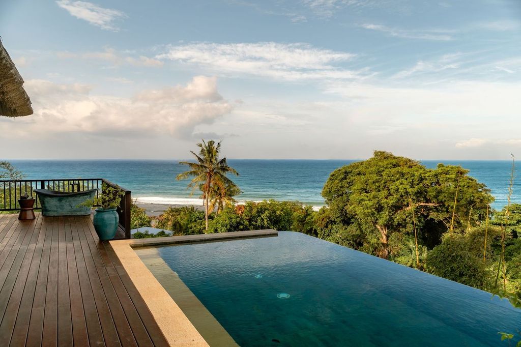 Infinity pool at Nihi Sumba overlooking the ocean